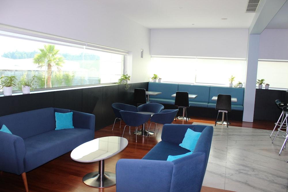 Opohotel Porto Aeroporto Hotel 4*